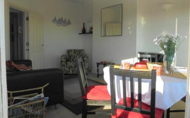 Seabreeze Apartment