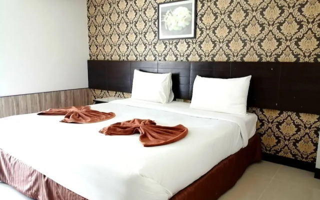Grand Pruksa Siri Apartment
