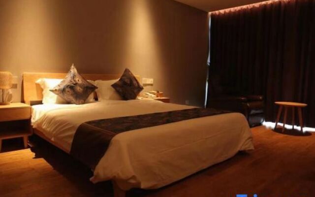 Yichun Dequan Hot Spring Hotel