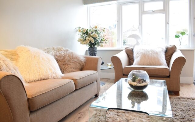 Beautiful 3 Bedroom Home in Parsons Green