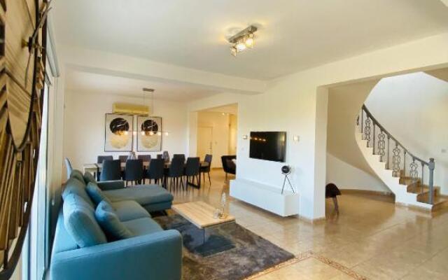 Acropolis Villa 8