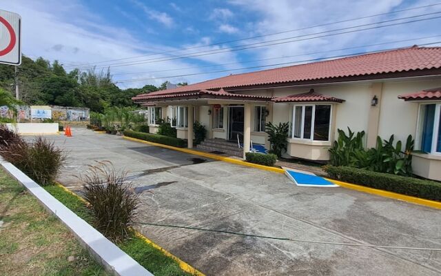 Mi Casa Asi de Grande