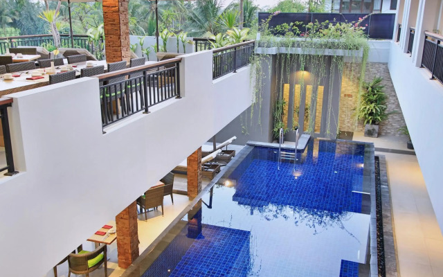 Puri Padma Hotel