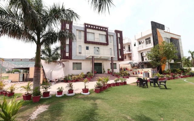 OYO 2188 Sunrise Resort