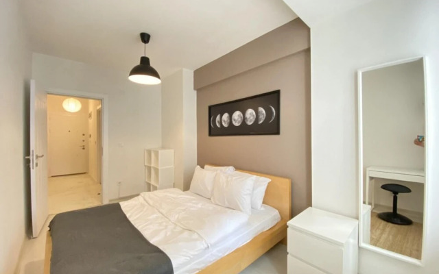 Lovely Flat With Balcony Near Metro in Eyupsultan