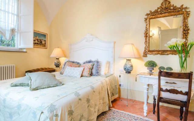 Casa Vera in Lucca With 2 Bedrooms and 2 Bathrooms