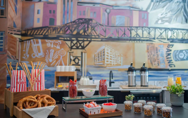 Canopy by Hilton Jersey City Arts District