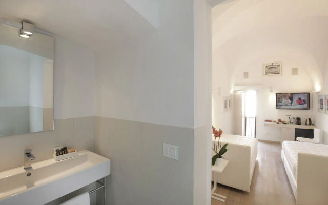 Santacroce Luxury Rooms