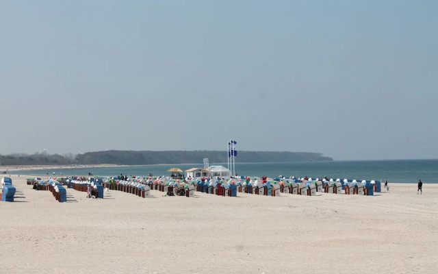 Apartment With Parasol in Sudstadt
