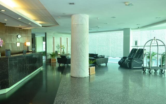 Grand Pacific Hotel PWTC