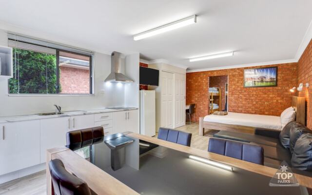 Fossicker Caravan Park