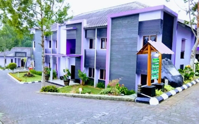 Hotel Signature Mandala Kencana