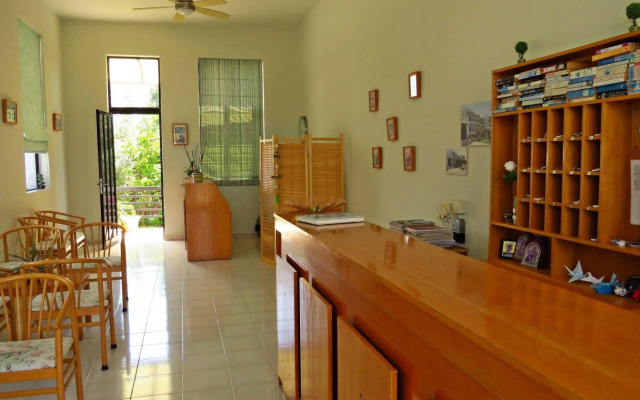 Debby Hotel Apartments