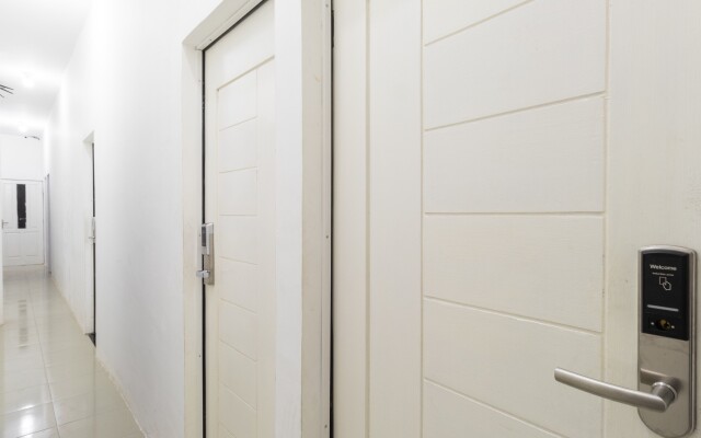 RedDoorz near Sun Plaza Medan 2 - Hostel