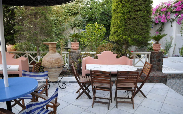 Polydefkis Hotel