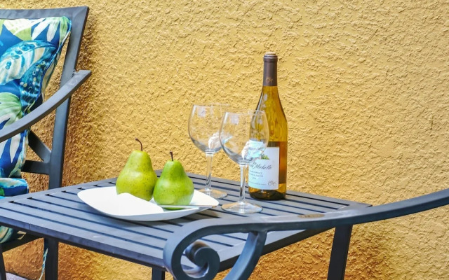 Family Oasis, Cozy Retreat With Bunk Room