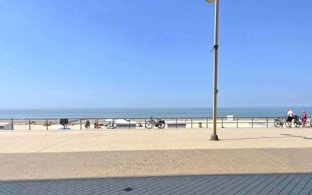 Studio in Middelkerke With Pool and Sea View