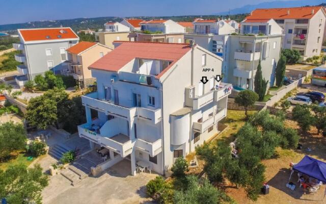 Boris - 150 m From Beach - A4