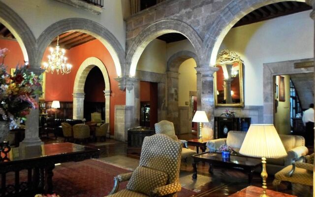 Hotel Virrey De Mendoza