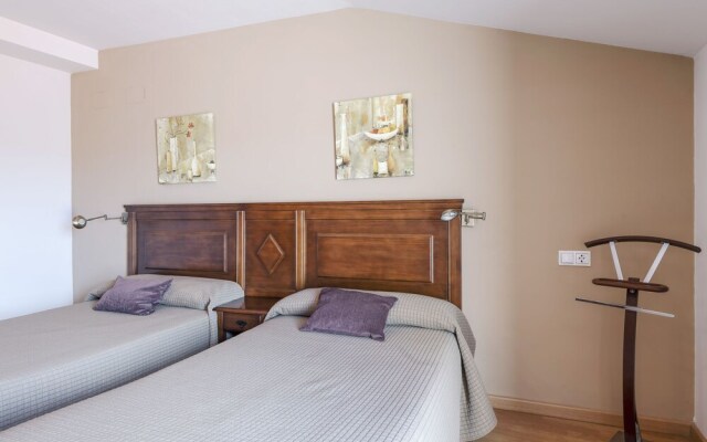 Voguish Apartment in Gudar With Heating