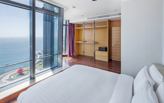 Grand Madison Qingdao Harbour-view Central（Former Qingdao Farglory Hotel）