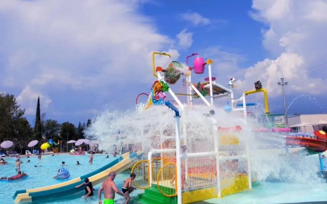 Sisan Family Resort