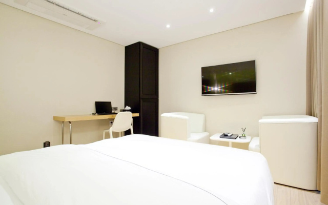 Forestar Hotel