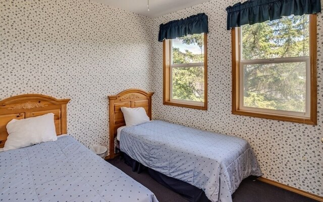 Oceanview Manor 6 Bedroom Home