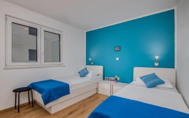 Elle Luxury Apartments Vanta?I?I