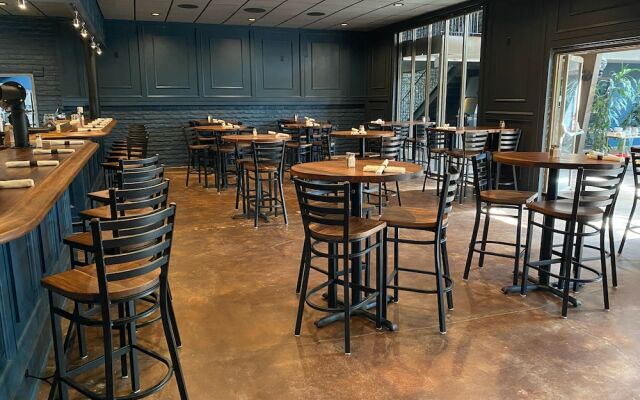 Historic Cow Palace Inn