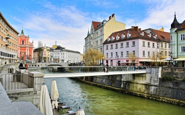 Tromostovje IV In Heart Of Ljubljana