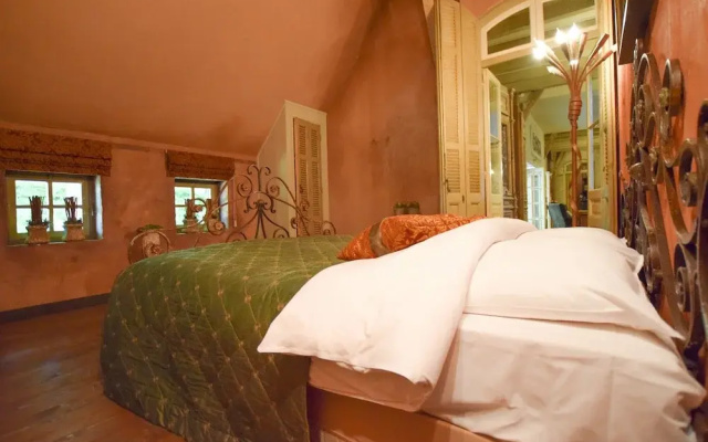 Posh Holiday Home in Alphen with Hot Tub