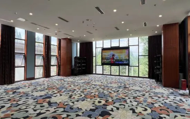 Yijia Hot Spring Resort Hotel (Jiezi Ancient Town Shop) – Guest Rooms – Chengdu
