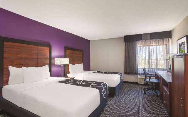 Howard Johnson by Wyndham Sacramento Downtown