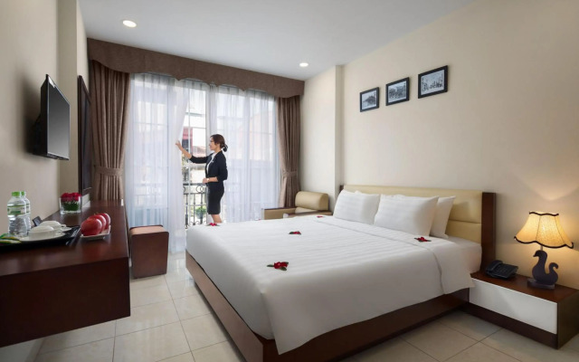 Dream Central Hotel