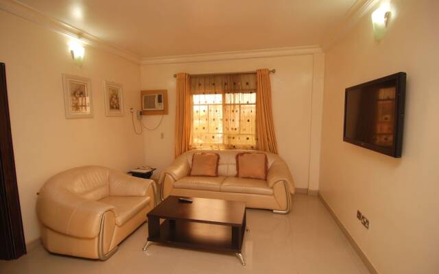 Elomaz Hotels, Abuja