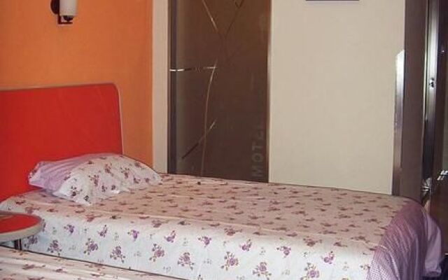 Motel 168
