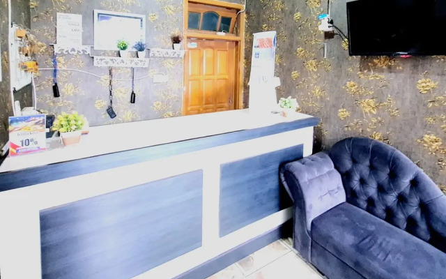 RedDoorz @ Queen Asri Premium