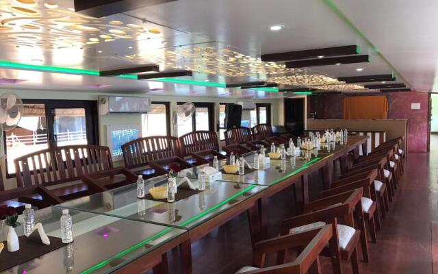 Indiavacationz Houseboats