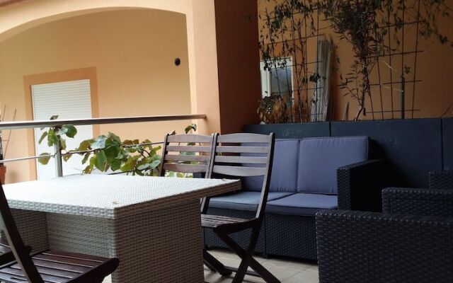 Appartement dans residence avec terrasse