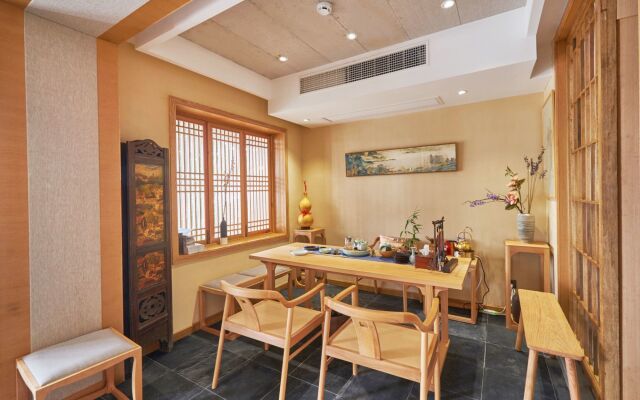 Best Wishes West Lake lnn