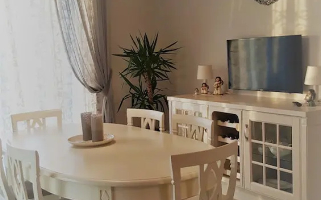 B&B Elena