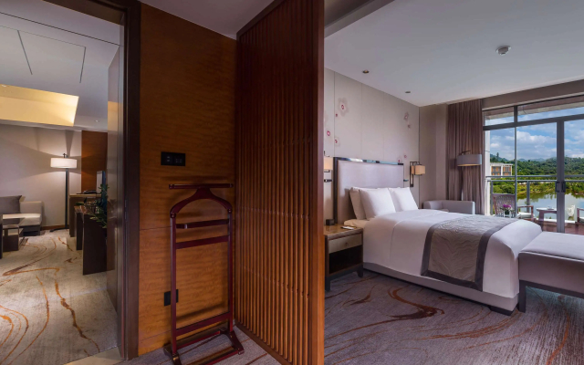 DoubleTree by Hilton Guangzhou Science City-Free Shuttle Bus Service During Canton Fair Period
