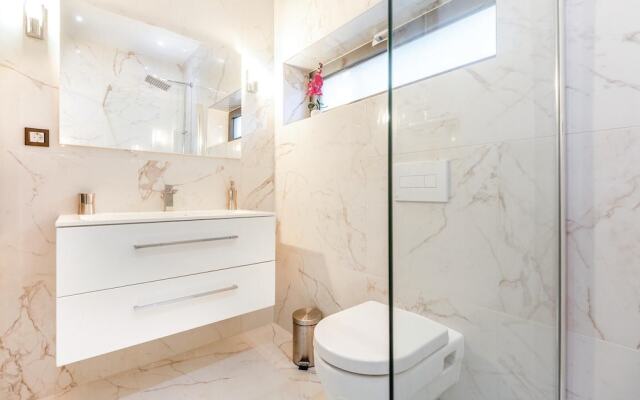 Stunning Home in Kostelj With Wifi and 4 Bedrooms