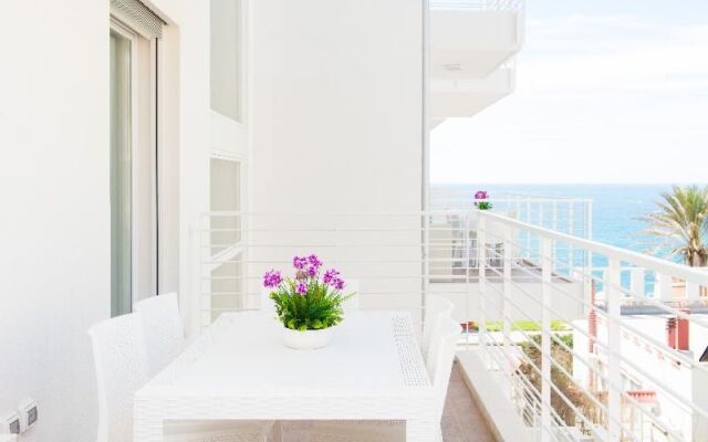 Galileo Suites Apartments