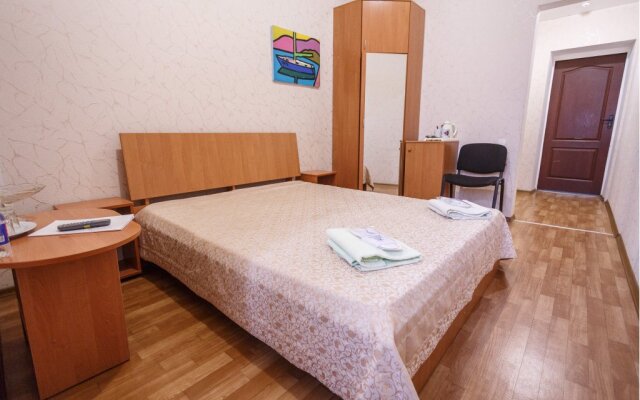 Yuzhny (Nikolaevka)