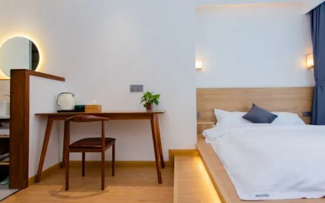 Mingyue Huating Homestay