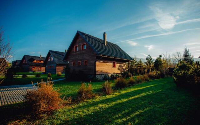 Sojka Resort - Hotel & Drevenice