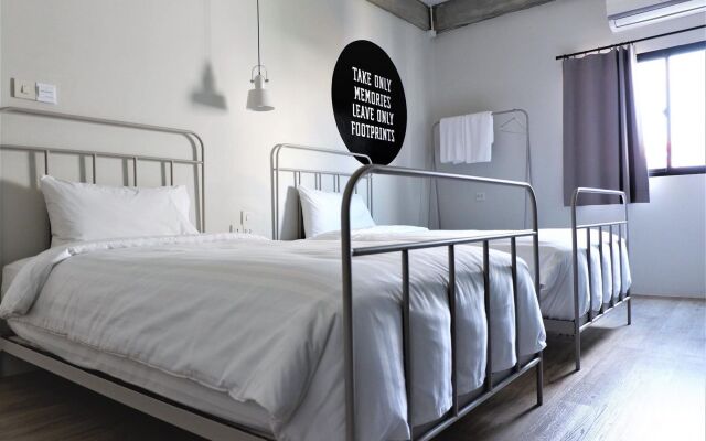 Bedspread Hostel - Adults Only