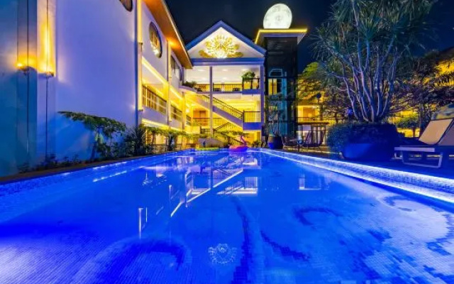 T12 Fuju Leisure Resort Hotel (Xingguang Night Market Branch, Jinghong Gaozhuang, Xishuangbanna) – Outside – Xishuangbanna